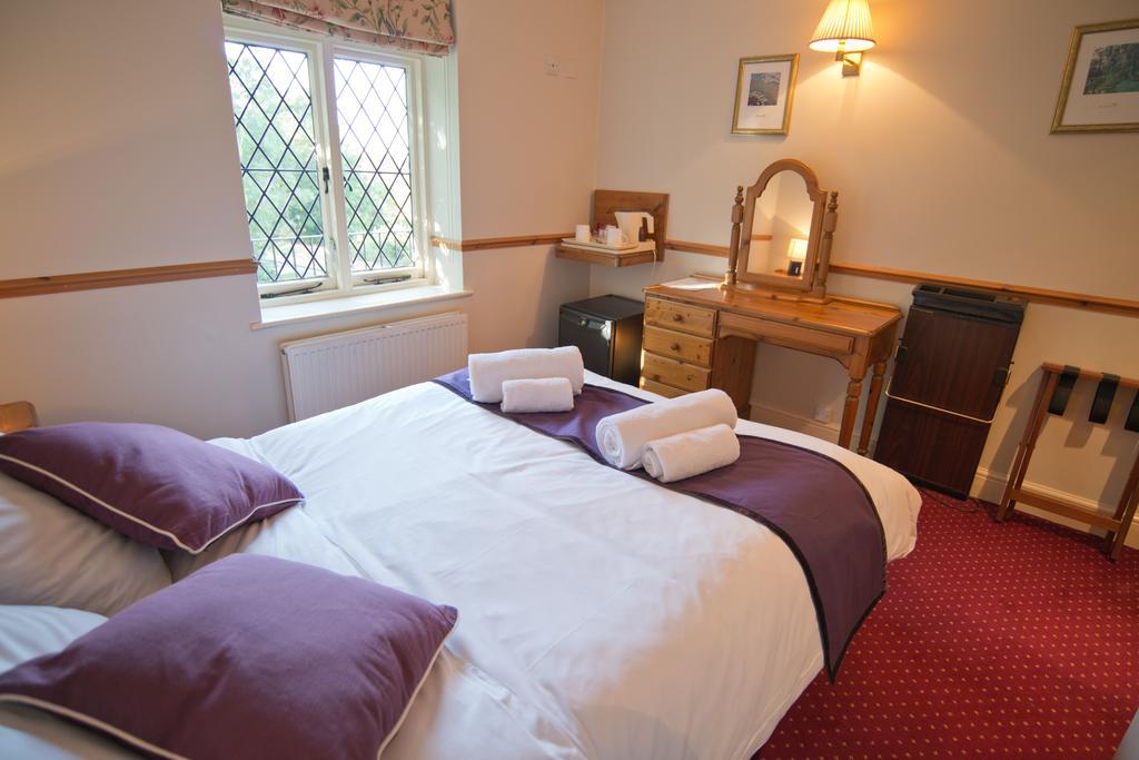Rose Of York Hotel Richmond  Room photo